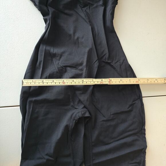 Vertvie Sleeveless Flare Jumsuit Women's XS Black Backless Bodycon Seamless NWT - Picture 15 of 16